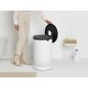 kos na pradlo s plastovym vikem brabantia bily 60 l 6
