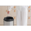 dotykovy odpadkovy kos touch bin new brabantia mandlovy 30 l 8