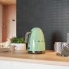 SMEG KONVICE PASTELOVA ZELENA SCENA 02