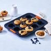 Forma na muffiny 30 x 23 cm, černá, ocel, Le Creuset